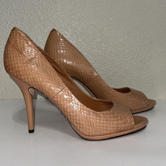 Rachel Roy Snake Skin Cream High Heels SIZE 8 - Picture 9 of 12